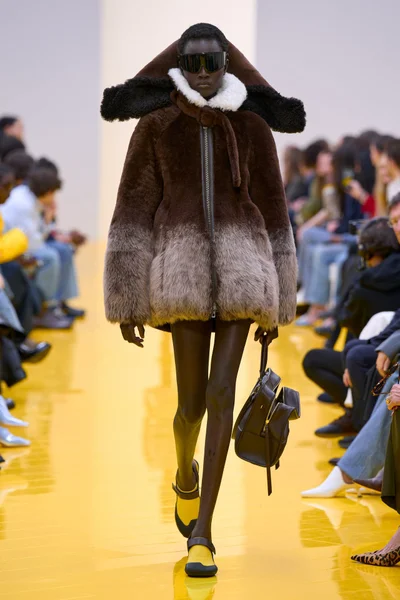 Look 22